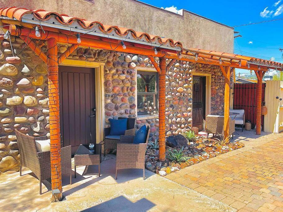 Quaint Historic Cottage In Downtown Phoenix Exterior photo